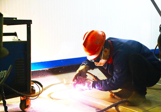 大蝦養(yǎng)殖尾水咋處理？想賺錢的蝦農(nóng)都用氣浮機(jī)，1招就能變廢為寶（1）